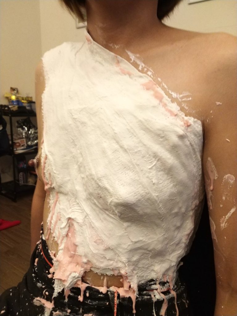 Moulage-3d-seins-femme-platre